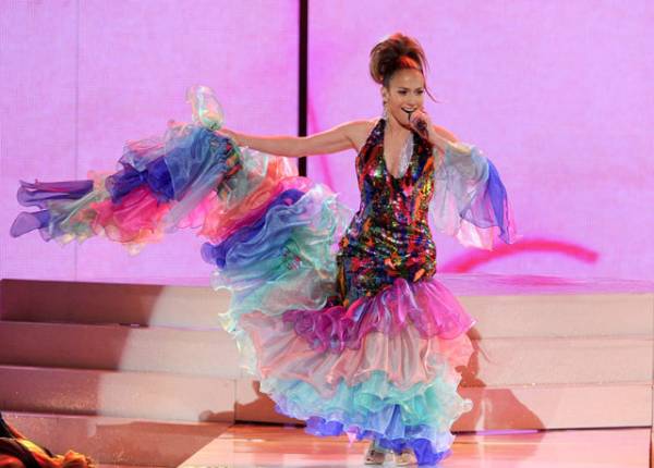 Jennifer Lopez performs at the AMA Awards