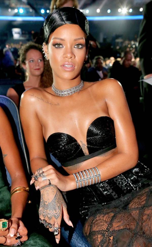 Rihanna is Bold In Black