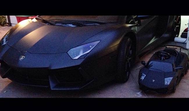 It's Daddy and Daughter Lamborghini's for Kanye and North West.