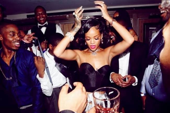 Rihanna parties at the 40/40 Club on New Years Eve.