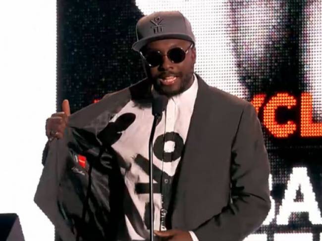 WILL.I.Am wears an H Brother Ekocycle Suit made from recycled bottles!